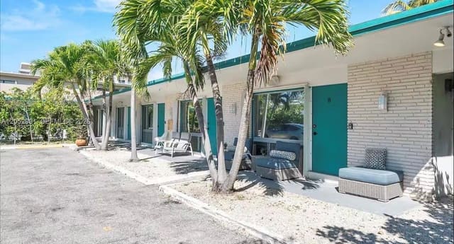 333 Palm Street, Hollywood, FL 33019