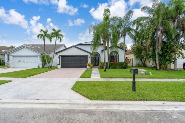 758 Lake Wellington Drive, Wellington, FL 33414