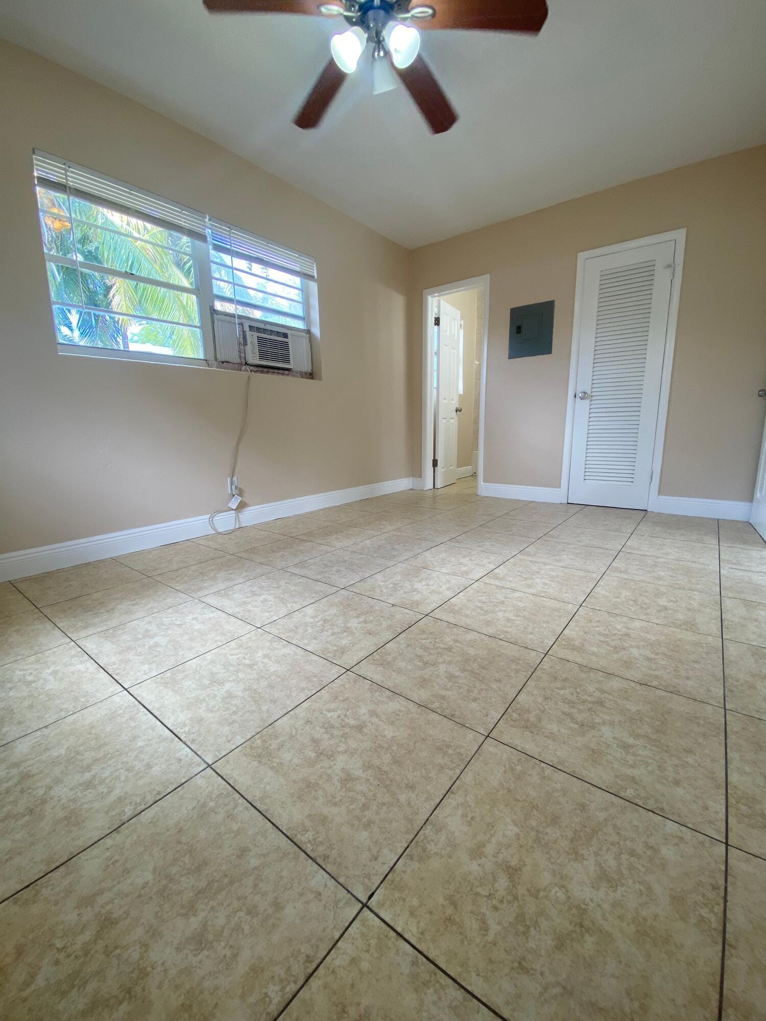 4820 Maine Street 1 — photo 5