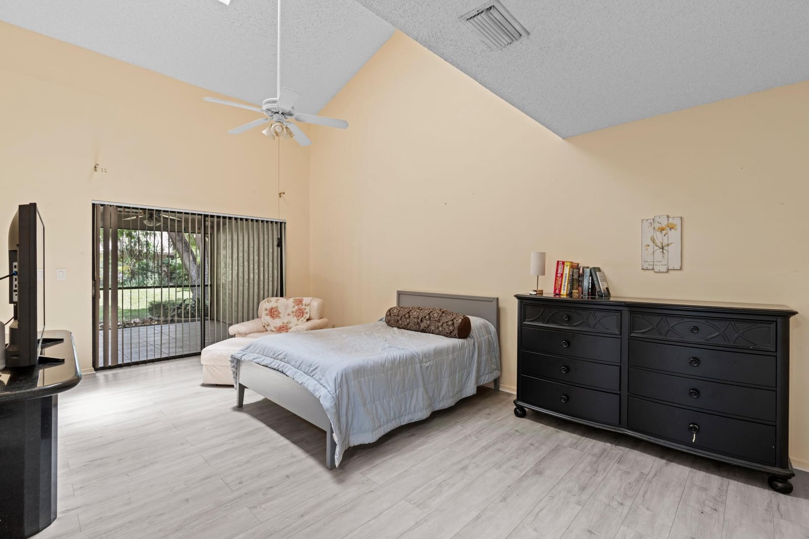 471 Ashwood Place — photo 11