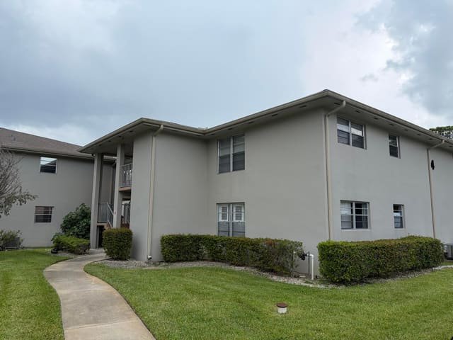 4 Lake Vista Trail 205, Port St. Lucie, FL 34952