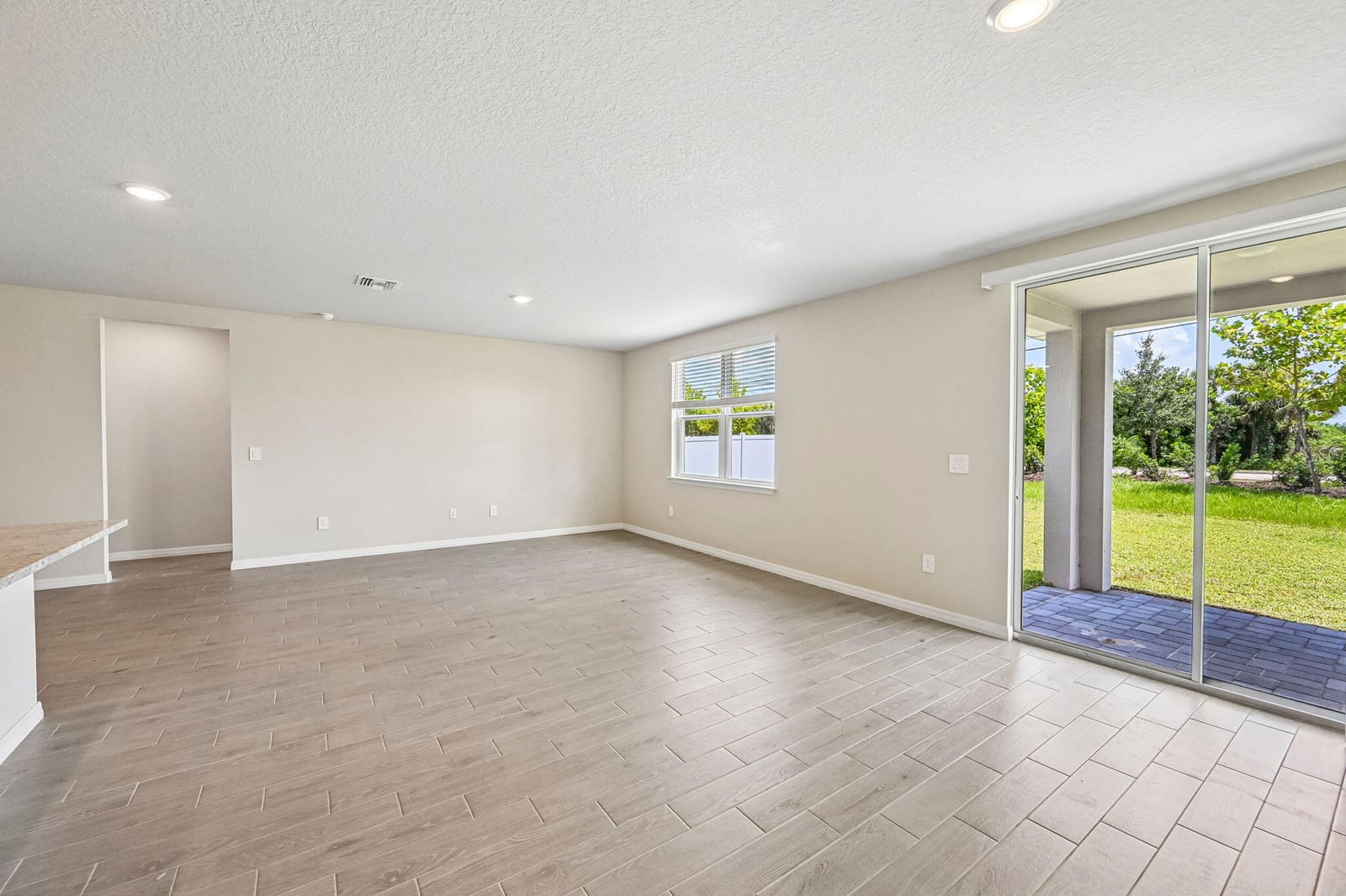 5437 Hampton Park Circle — photo 8