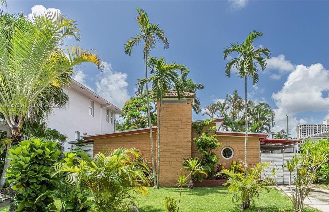 Pending home at 1566 NE 110th Street, Miami, FL 33161