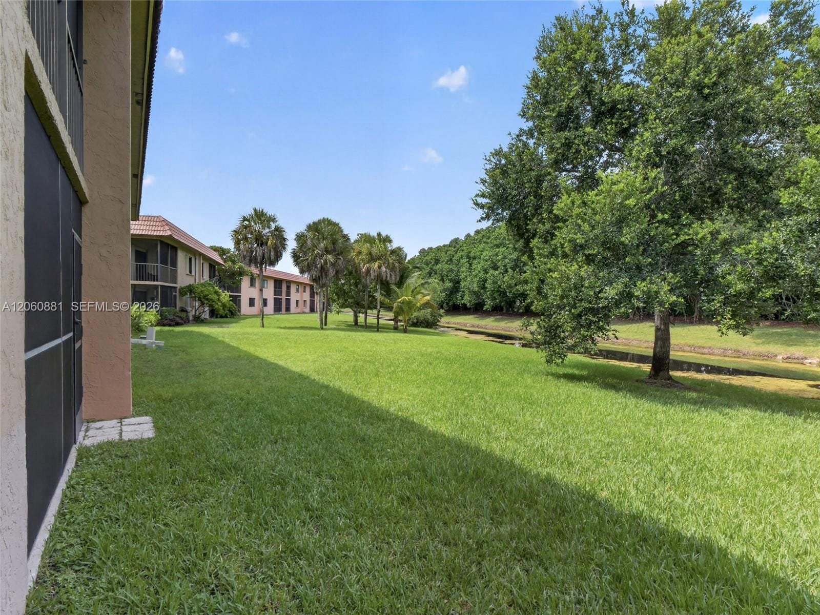 205 Lakeview Drive 103 — photo 10