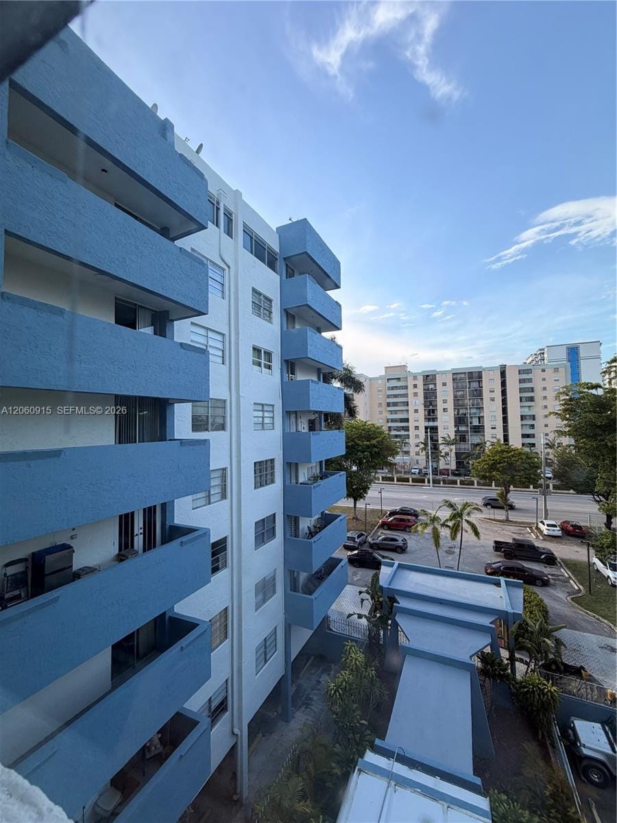 Pending home at 5050 NW 7th Street 511, Miami, FL 33126