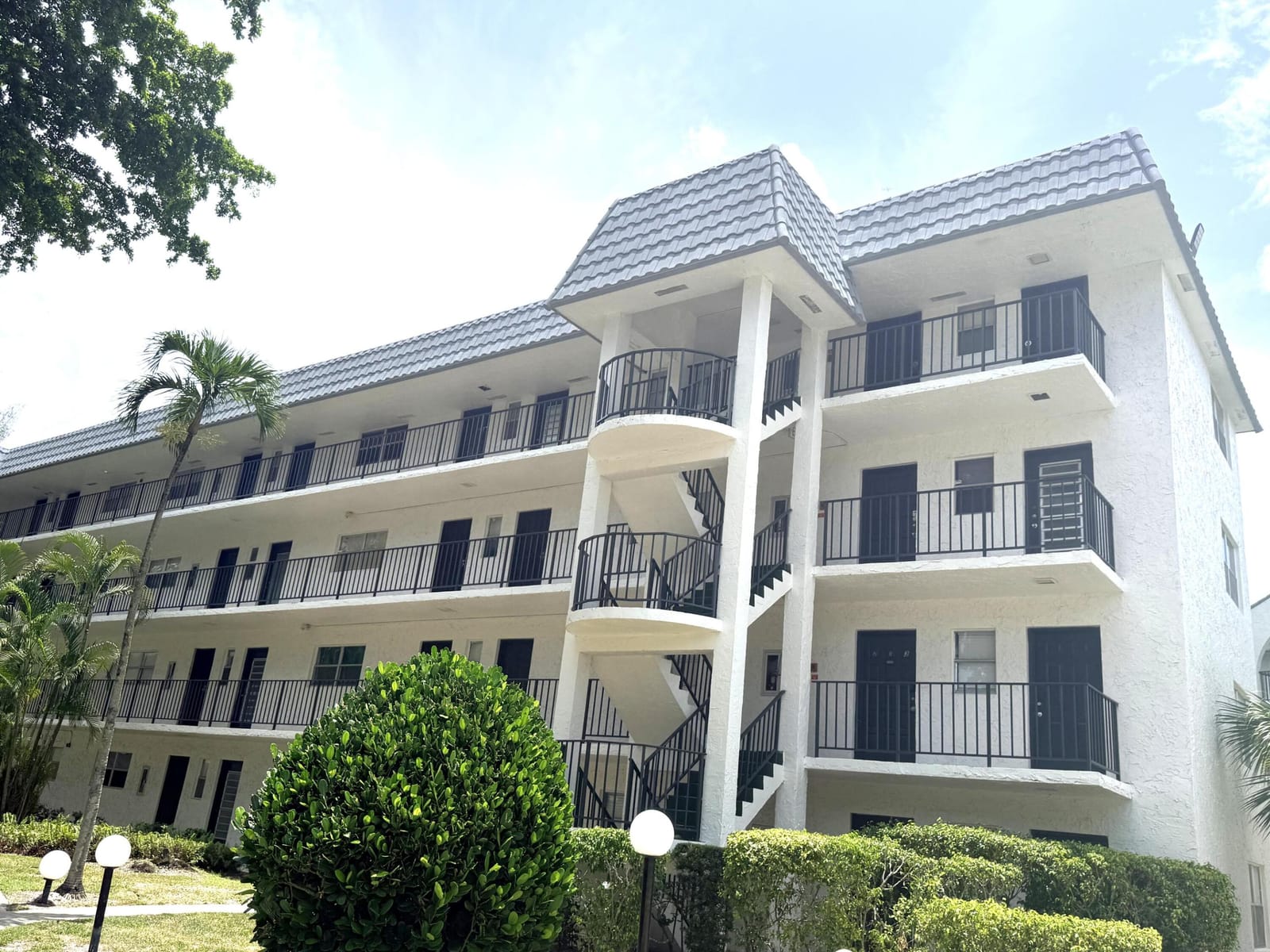 3360 SPANISH MOSS Terrace 313, Lauderhill, FL 33319