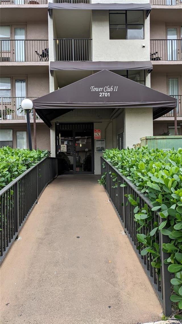 2701 Riverside Drive 206-B, Coral Springs, FL 33065