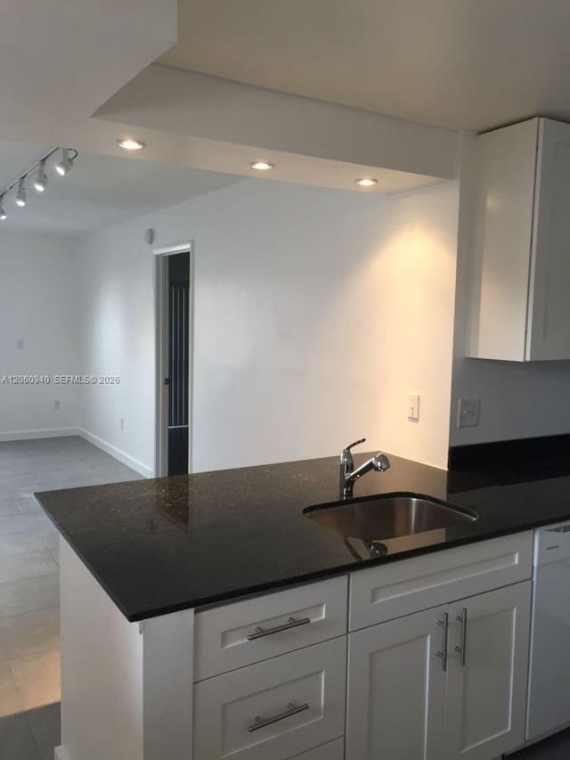860 NE 209th Terrace 104-33, Miami, FL 33179