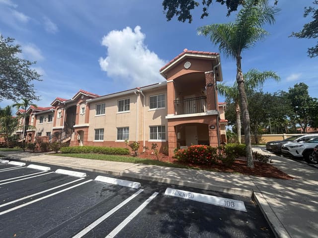 3512 BRIAR BAY Boulevard 206, West Palm Beach, FL 33411