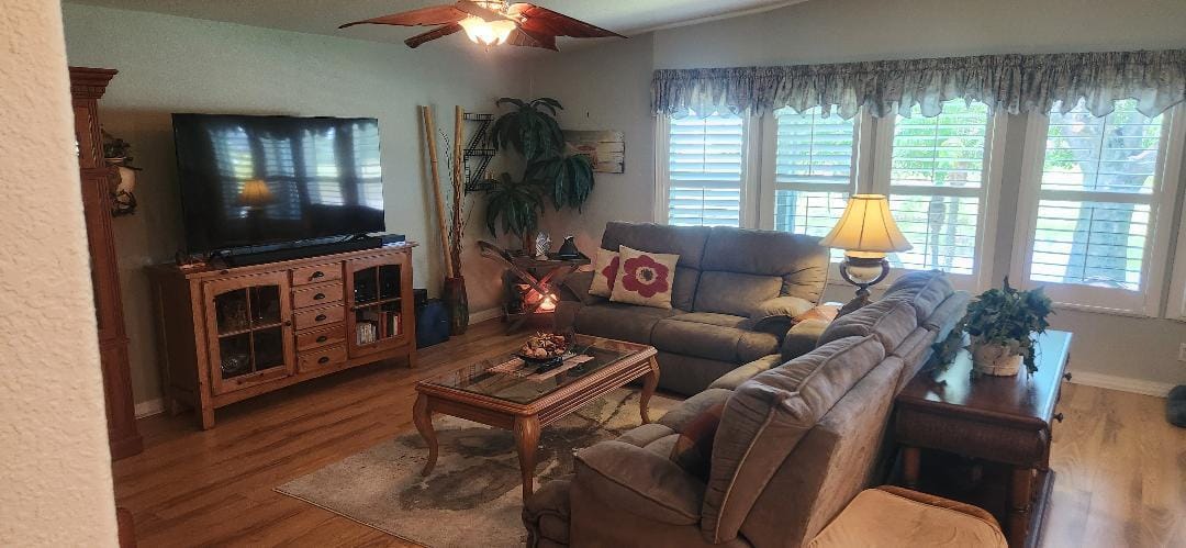 7811 Mcclintock Way — photo 9