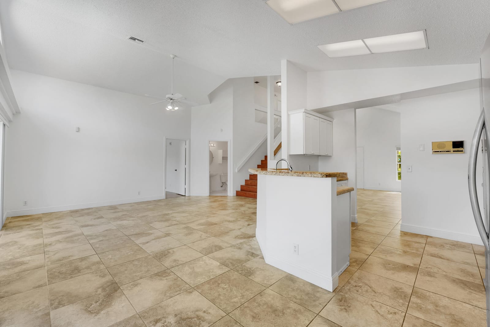 4355 LEICESTER Court, West Palm Beach, FL 33409 photo 11