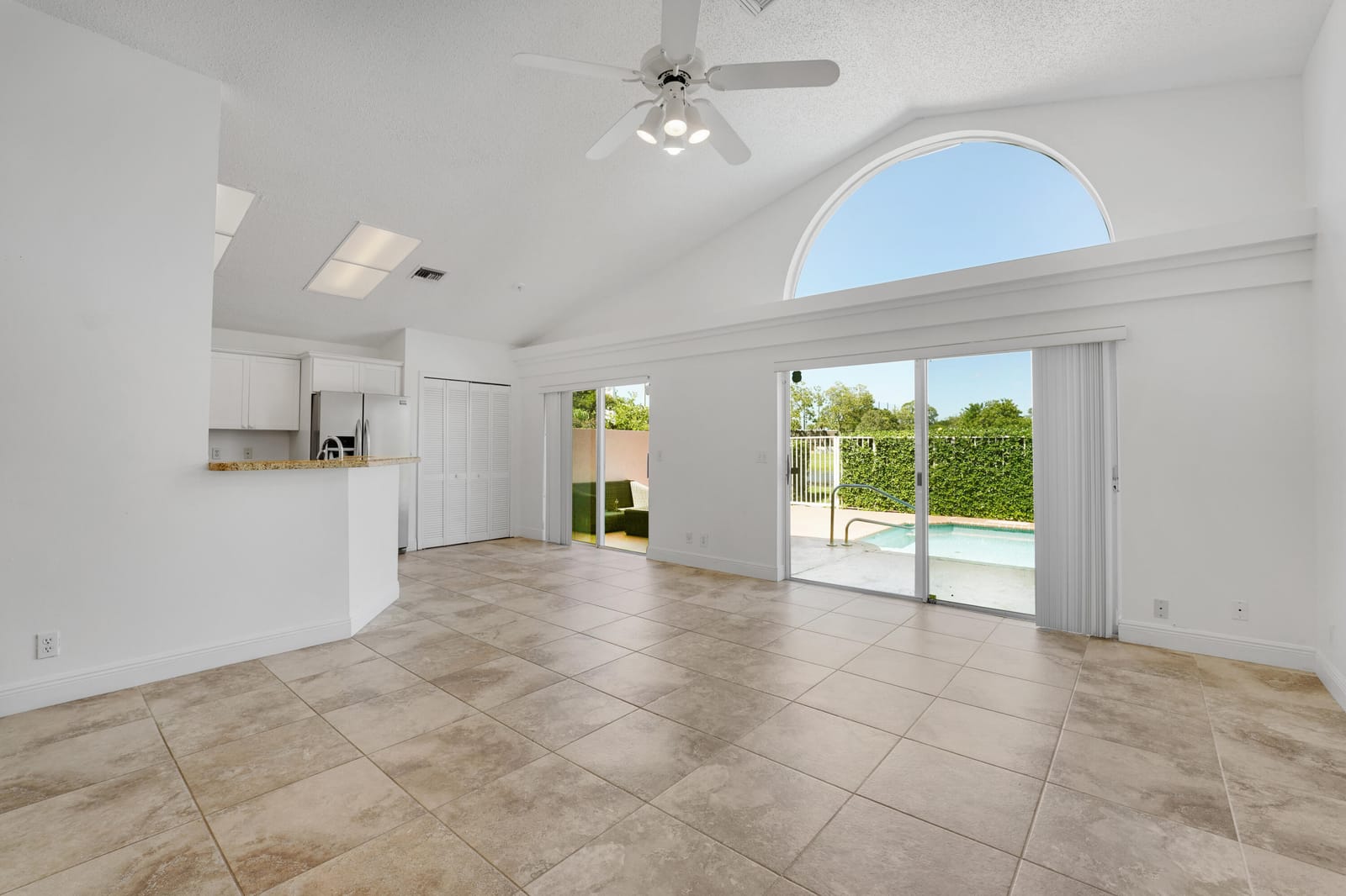 4355 LEICESTER Court, West Palm Beach, FL 33409 photo 5