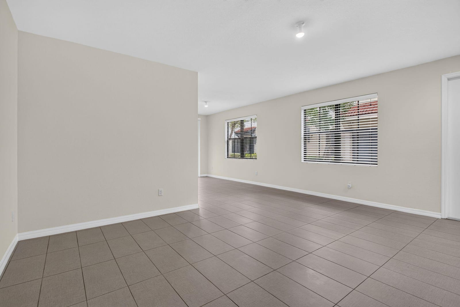 1023 NW 33RD Court — photo 5