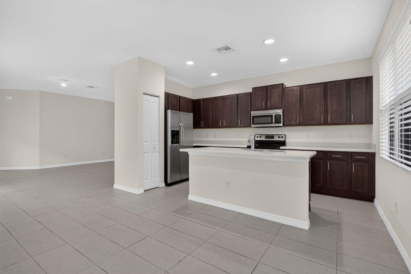 1023 NW 33RD Court — photo 9