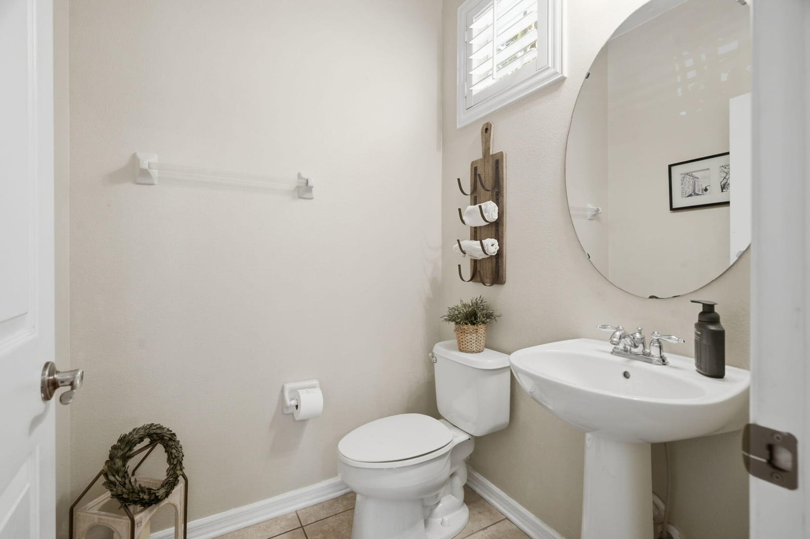 8001 Enchantment Drive 1001 — photo 3