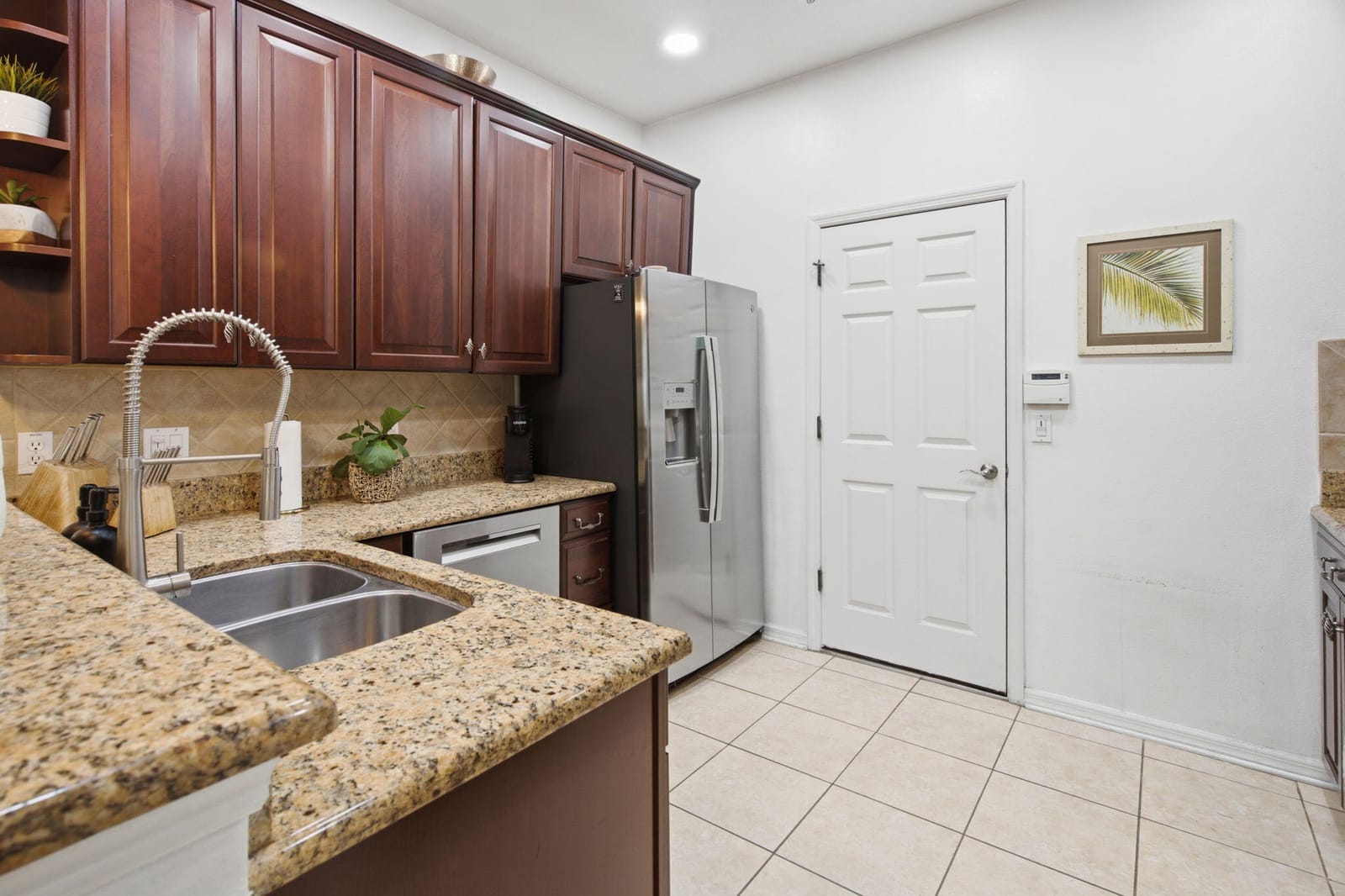 8001 Enchantment Drive 1001 — photo 7
