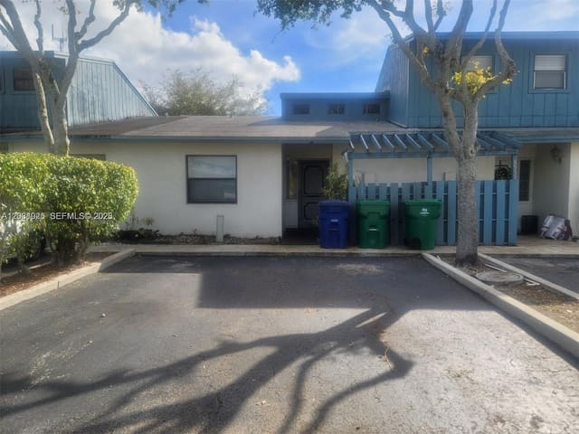 6948 SW 36th Court 16-Z, Miramar, FL 33023
