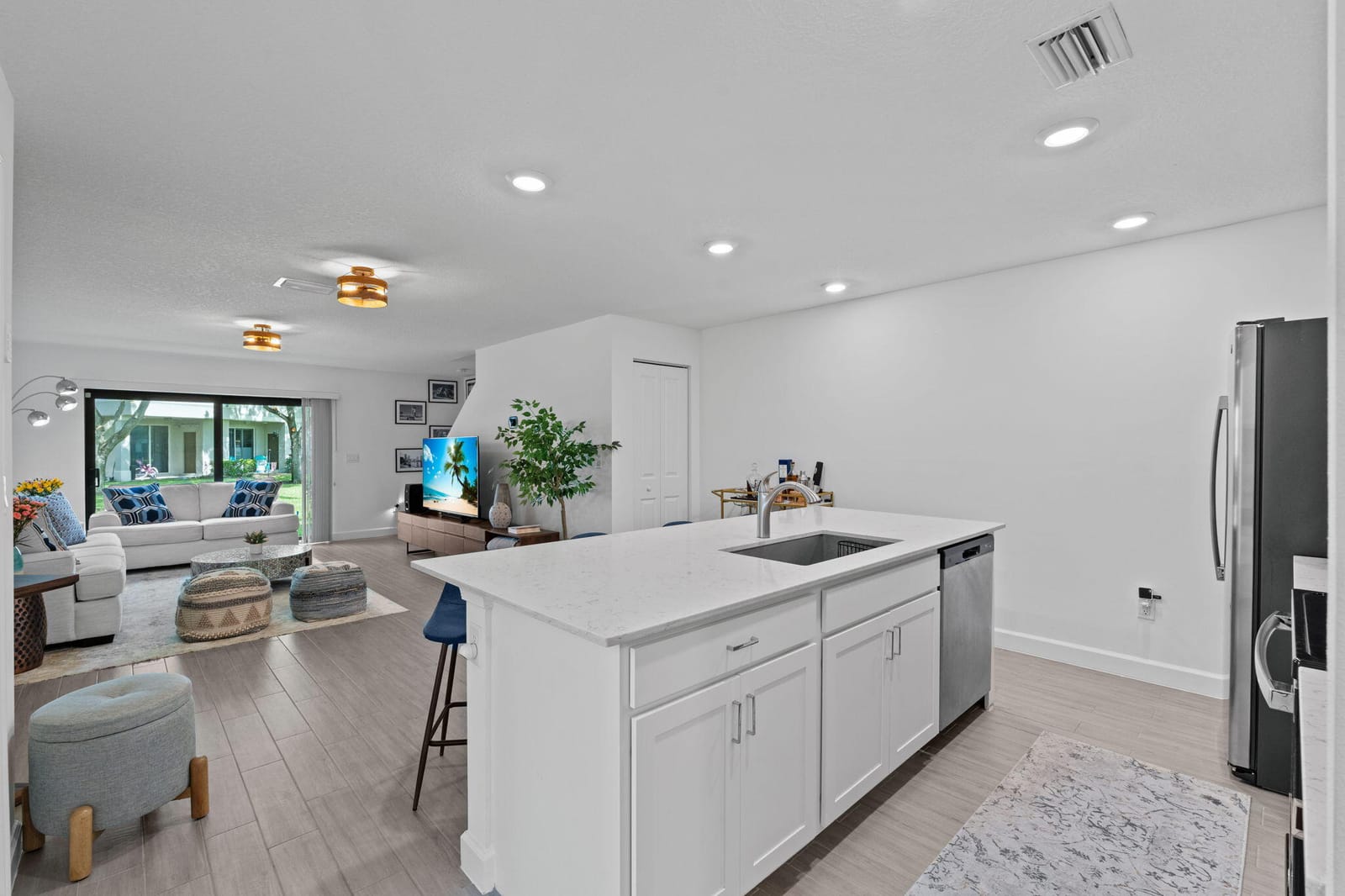 6001 Woods Edge Circle — photo 11