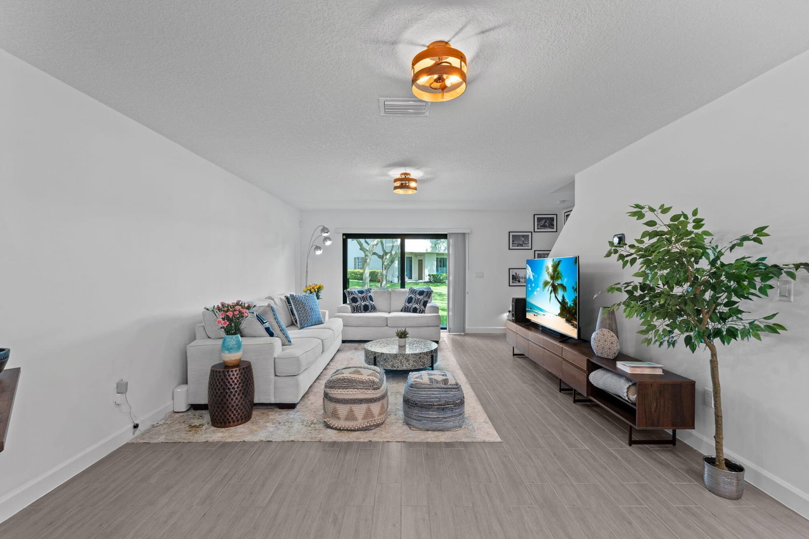 6001 Woods Edge Circle, Riviera Beach, FL 33410 photo 13