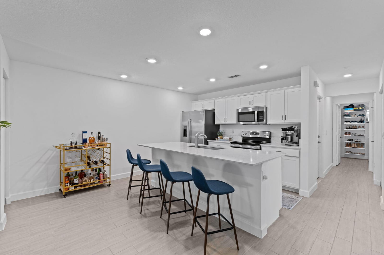 6001 Woods Edge Circle — photo 6