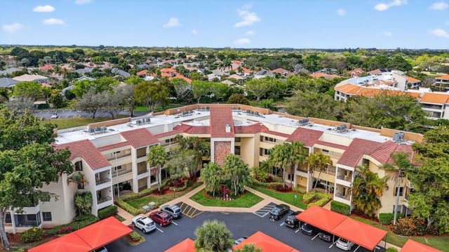 7535 LA PAZ Boulevard 201, sold in ZIP 33433, Boca Raton, FL