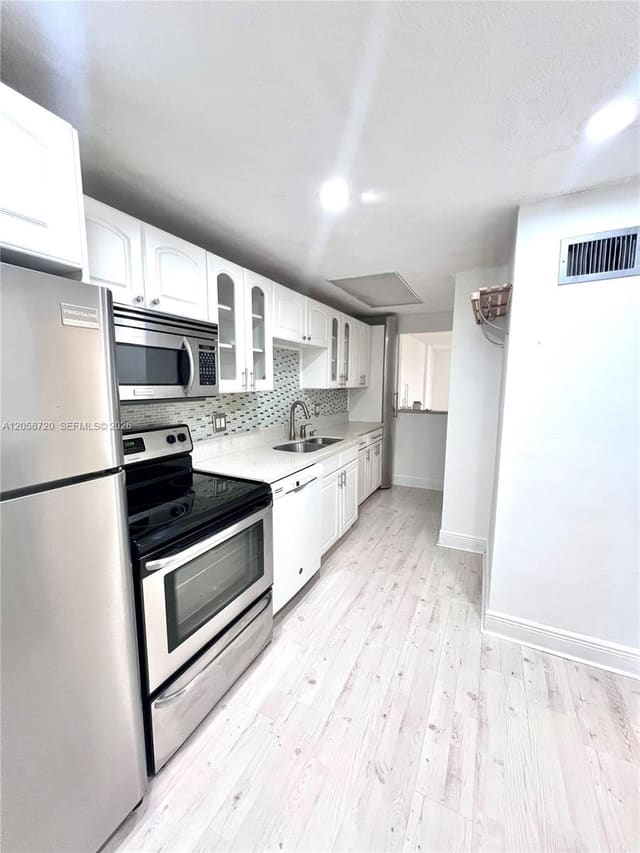 3660 NE 166th Street 405, North Miami Beach, FL 33160