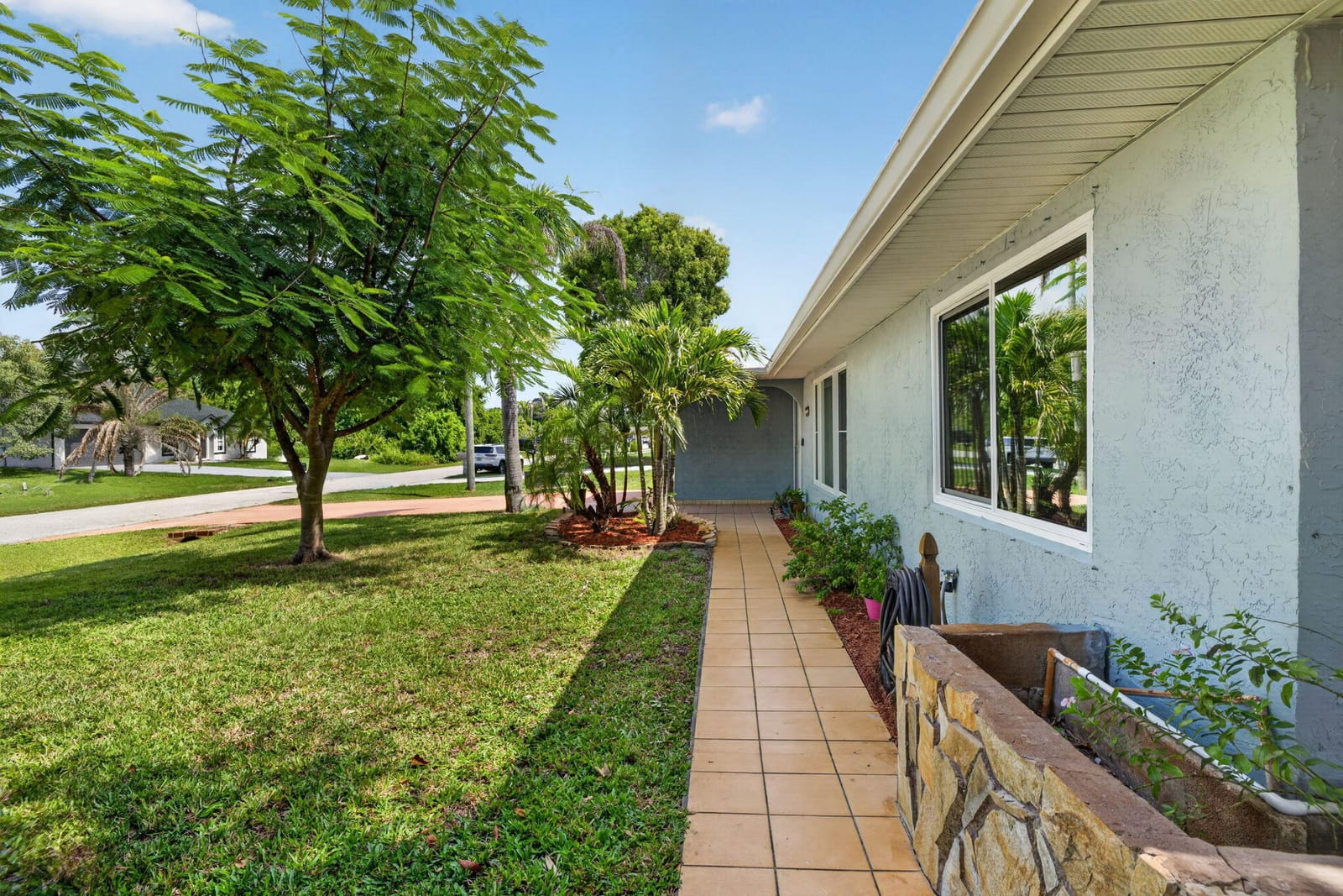 2231 SE Glover Street — photo 3