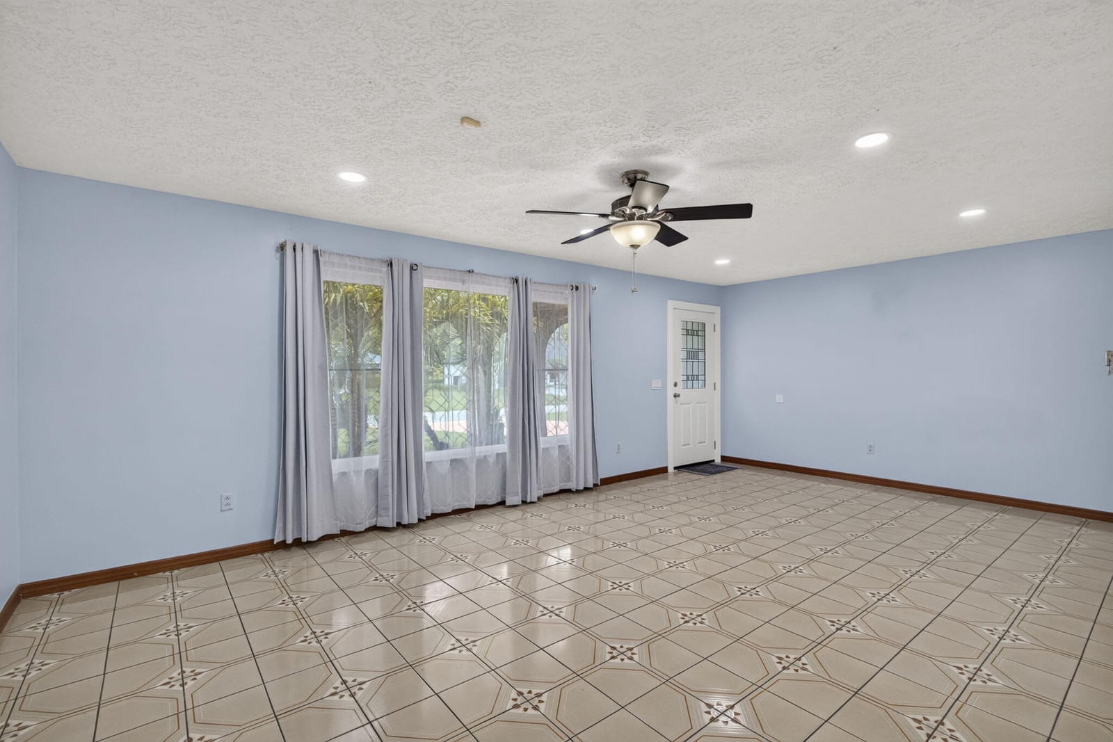 2231 SE Glover Street — photo 6