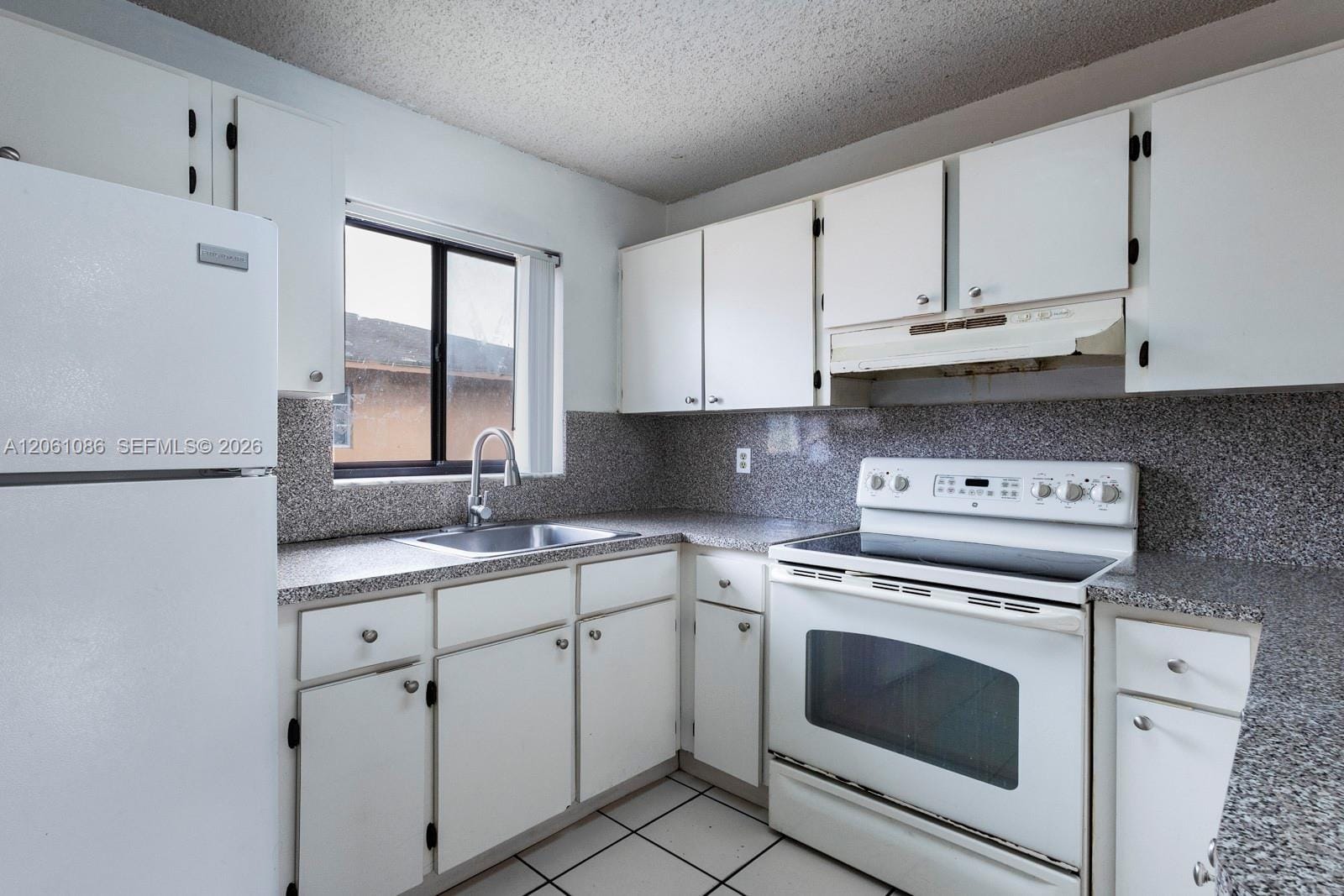 6305 W 22nd Court, Hialeah, FL 33016 photo 8
