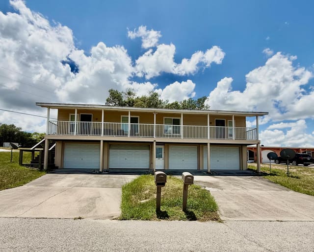 429 Lake June Drive 1-2, Lake Placid, FL 33852