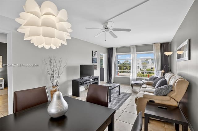 7897 Golf Circle Drive 307, Margate, FL 33063