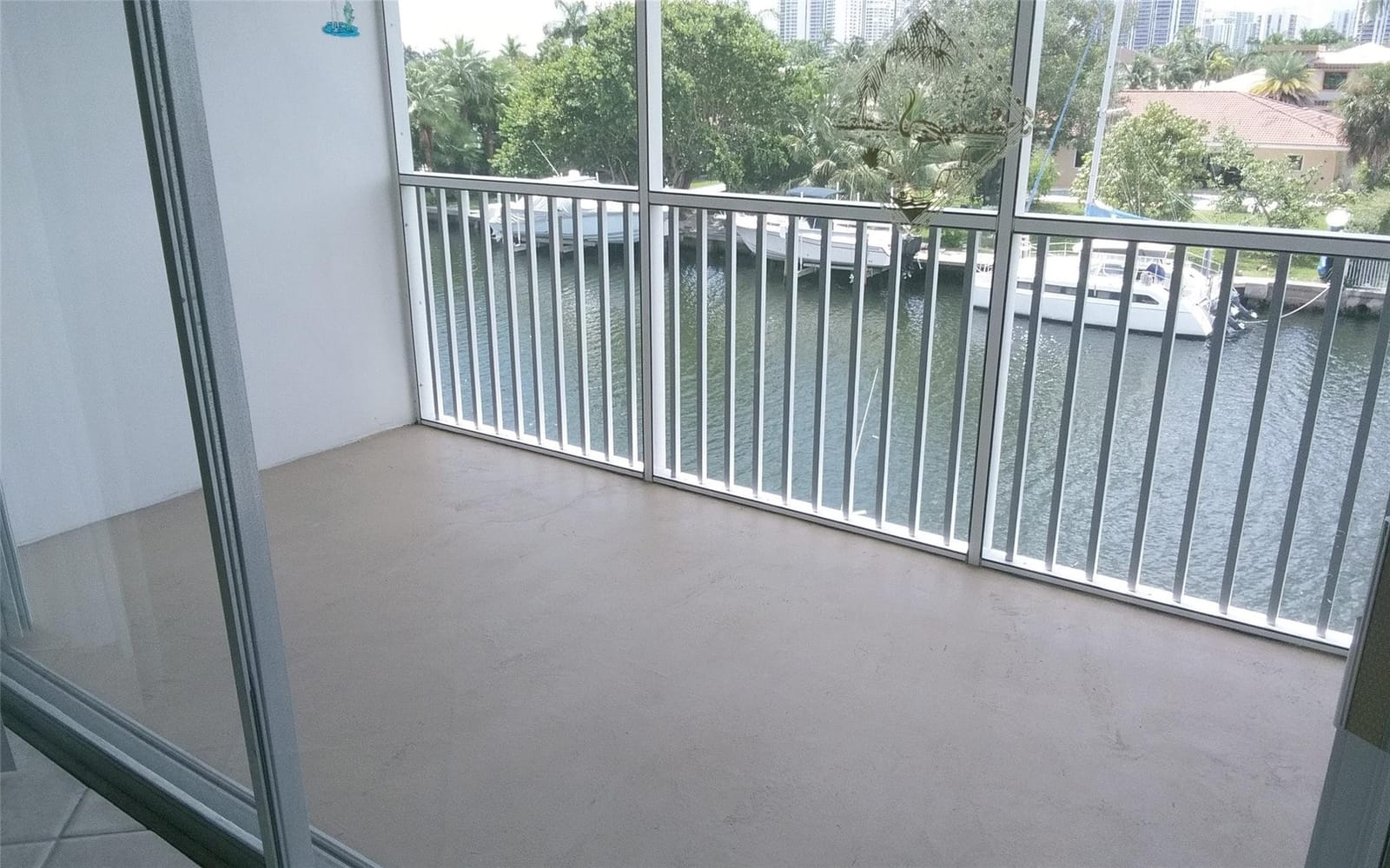 465 Paradise Isle Boulevard 307, Hallandale Beach, FL 33009 photo 11