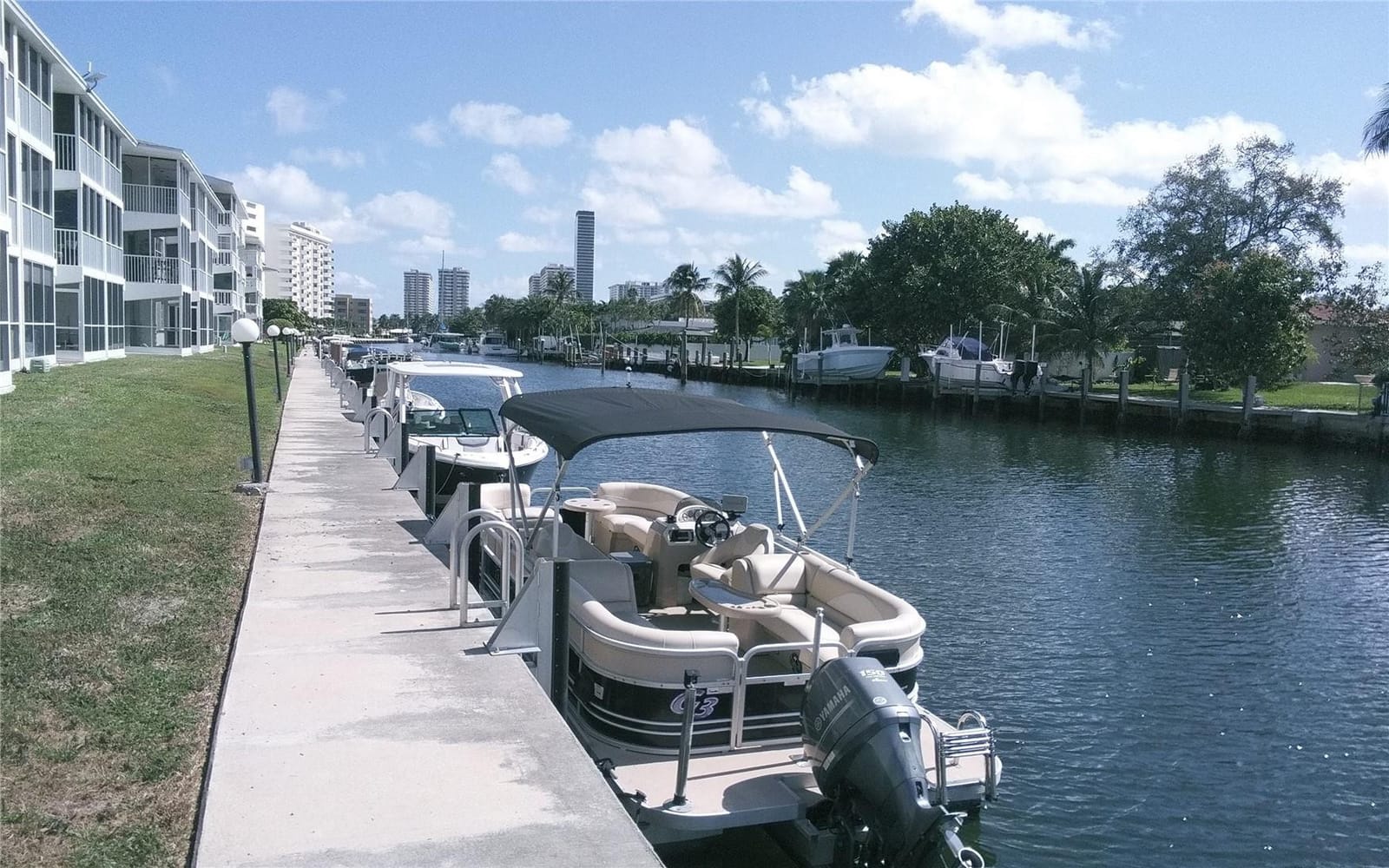 465 Paradise Isle Boulevard 307, Hallandale Beach, FL 33009