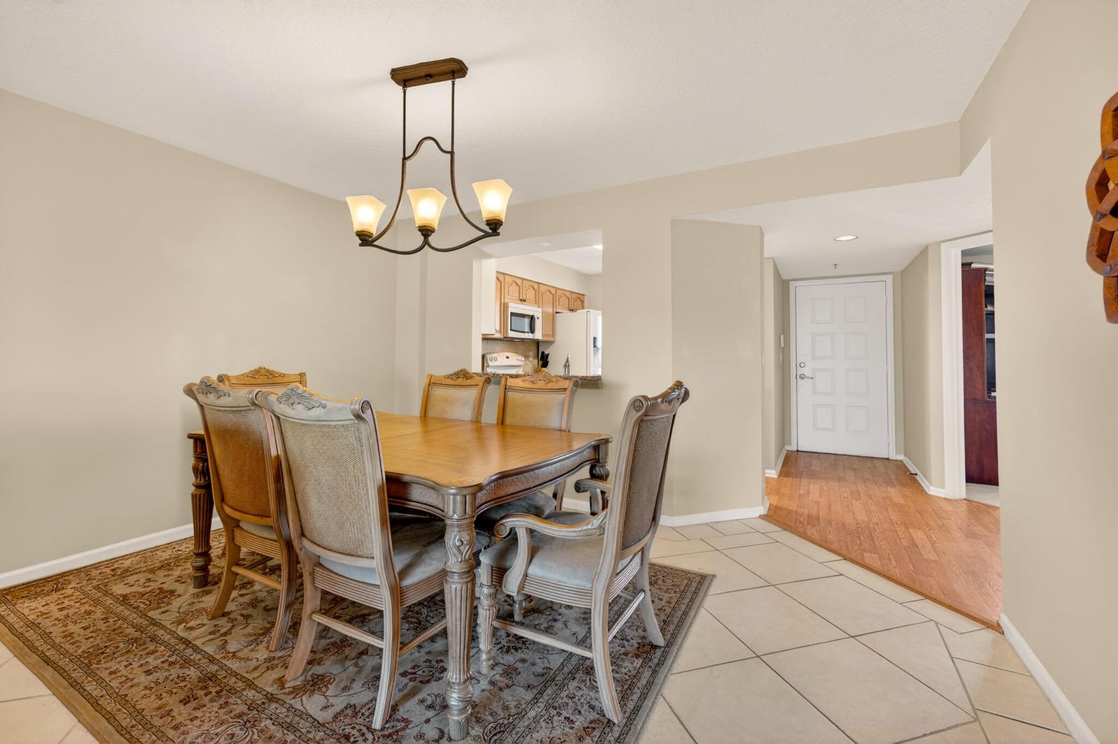 5906 CRYSTAL SHORES Drive 404, Boynton Beach, FL 33437 photo 2