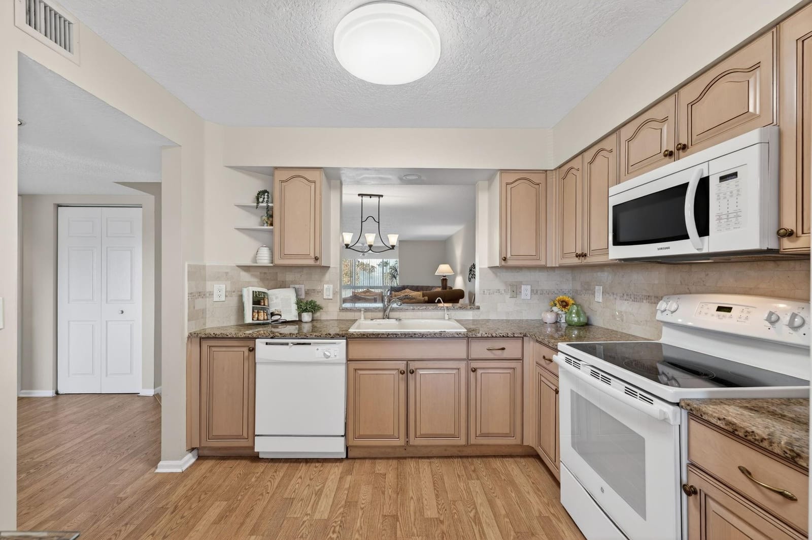 5906 CRYSTAL SHORES Drive 404, Boynton Beach, FL 33437 photo 12