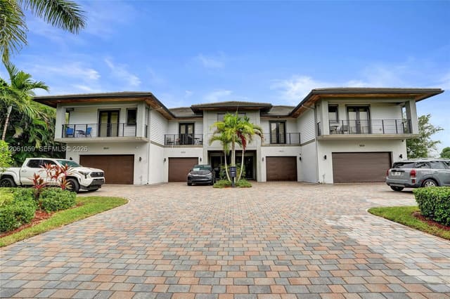 10533 NW 28th Court, Coral Springs Country Clu, Coral Springs, FL