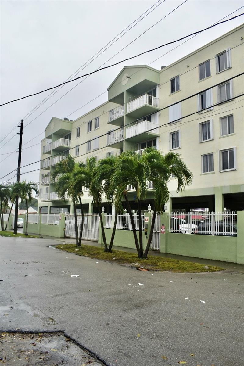 616 NW 26th Avenue 210, Miami, FL 33125 photo 2
