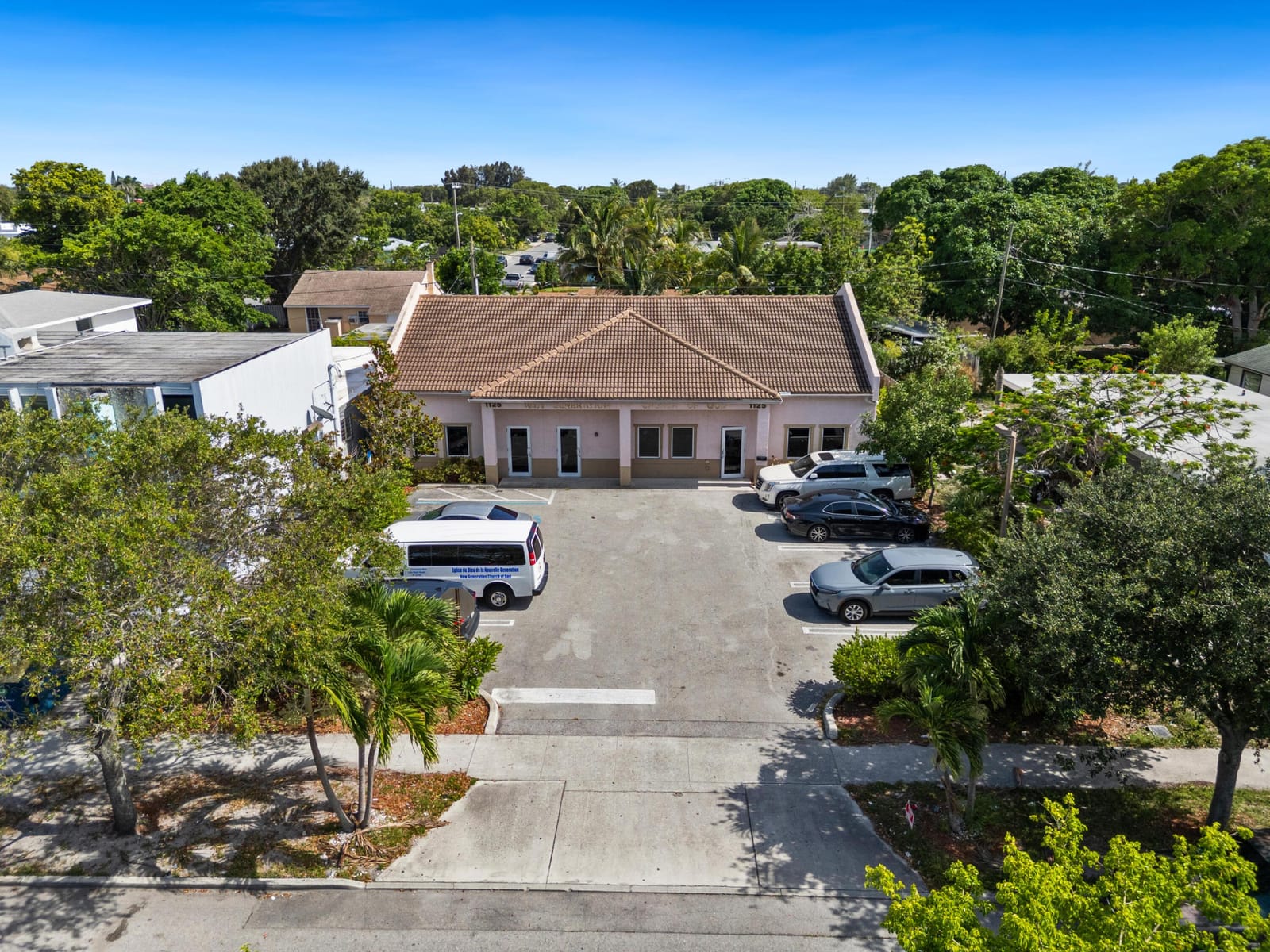 1125 Crestwood Boulevard — photo 4