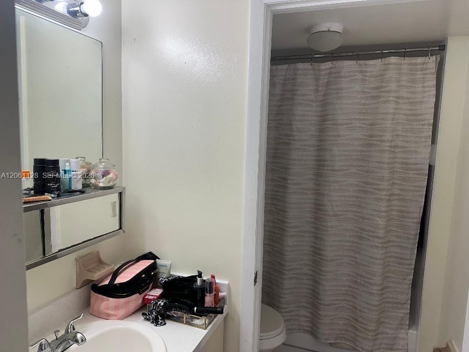 1820 W 53rd Street 518, Hialeah, FL 33012 photo 13