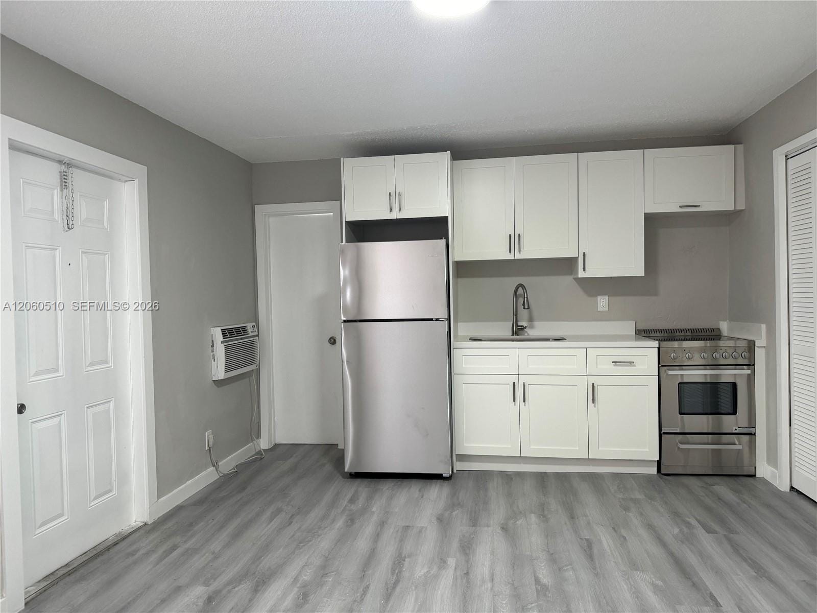 501 SE 23rd Street 12, Fort Lauderdale, FL 33316 photo 1