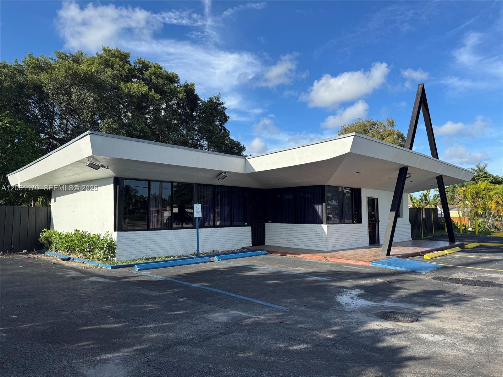 1605 NW 95th Street, Miami, FL 33147 photo 4