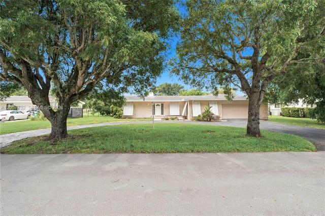 8010 SW 139th Terrace, sold in ZIP 33158, Coral Gables, FL