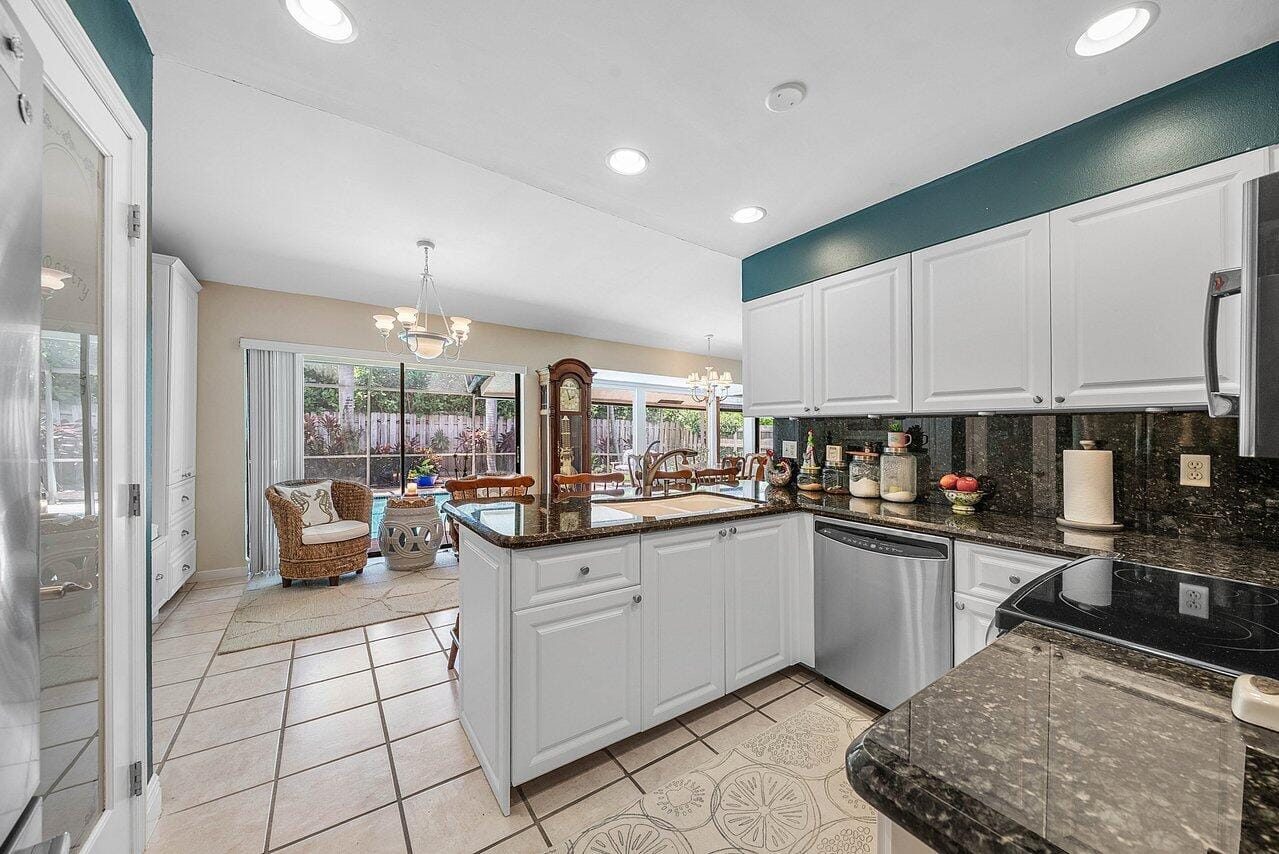 2371 NW 30th Road, Boca Raton, FL 33431 photo 12
