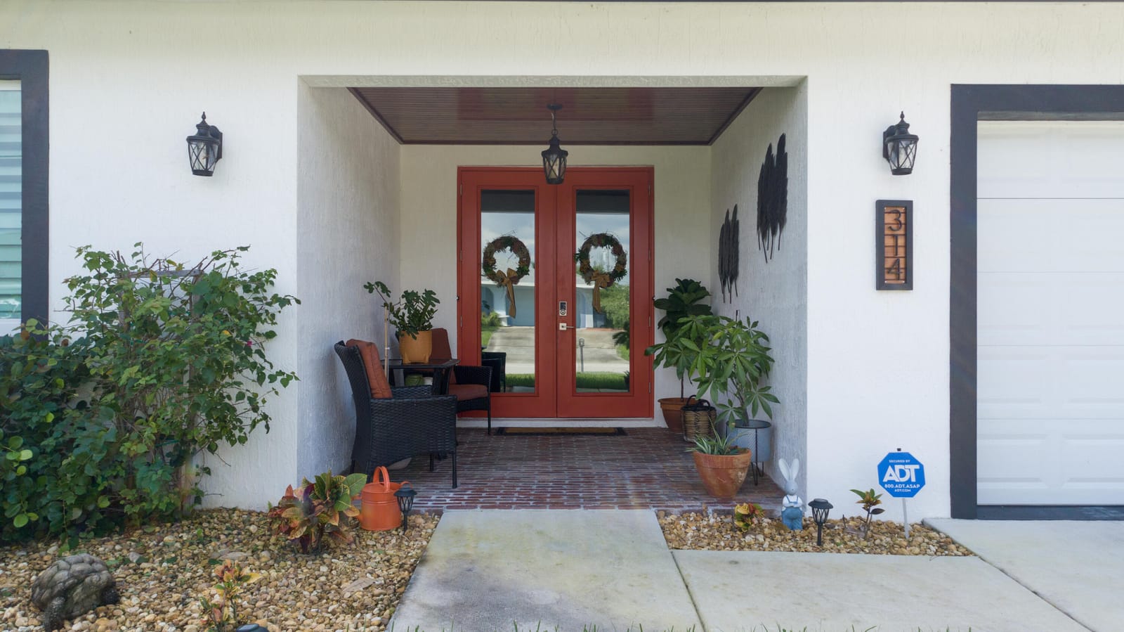 314 NE Surfside Avenue — photo 4