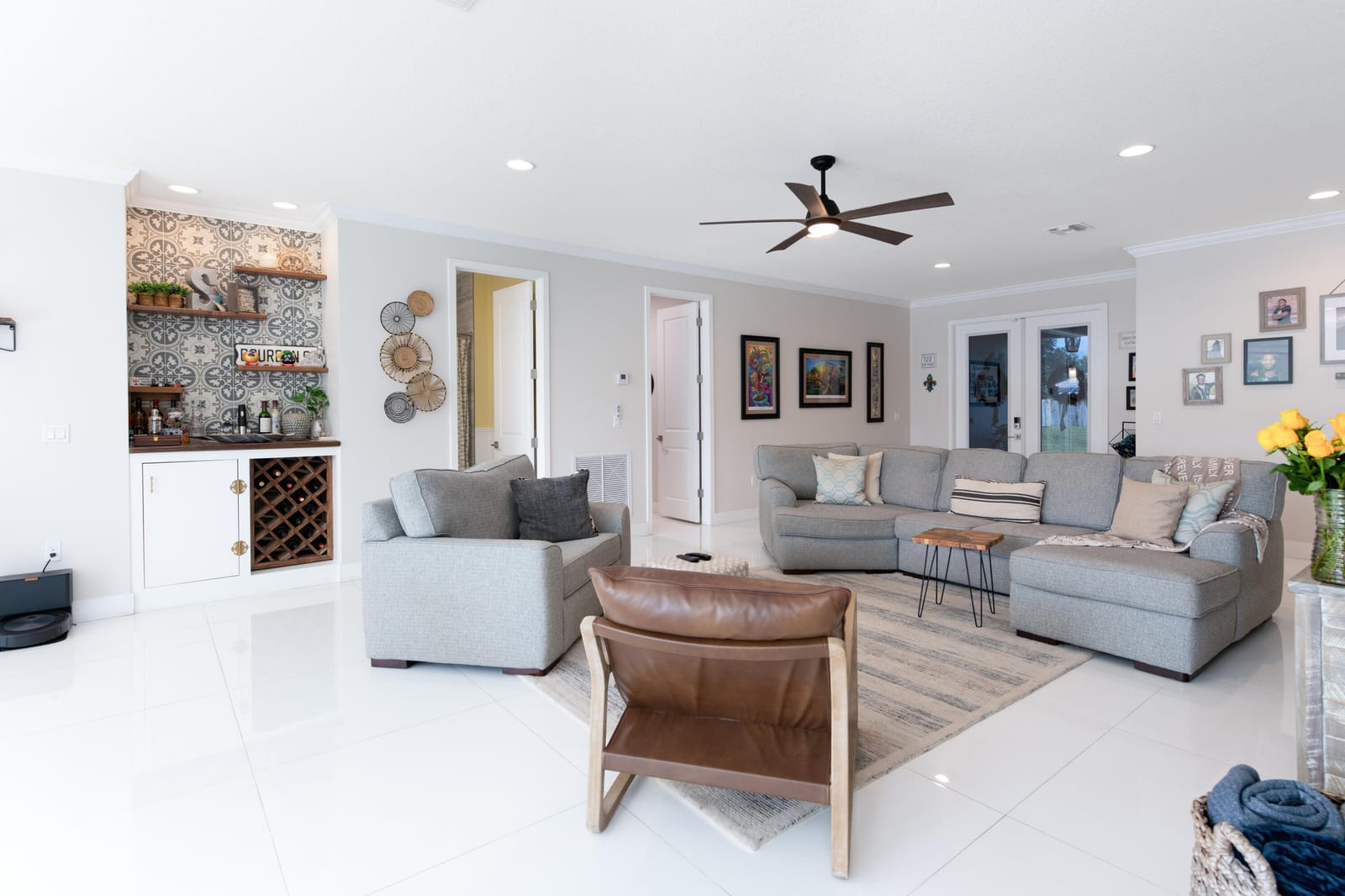 314 NE Surfside Avenue — photo 9