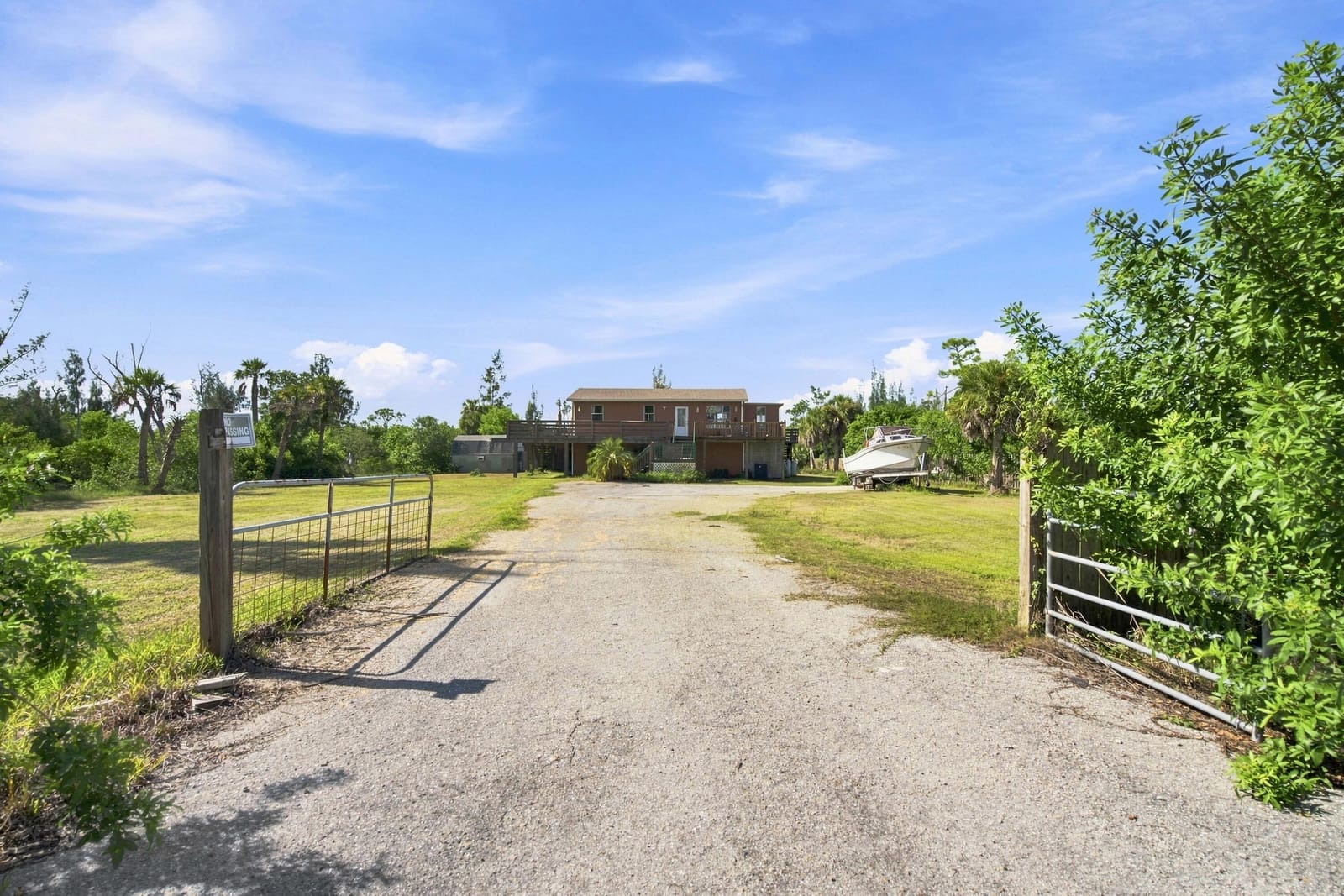 4157 BERKSHIRE Road, St. James City, FL 33956 photo 2