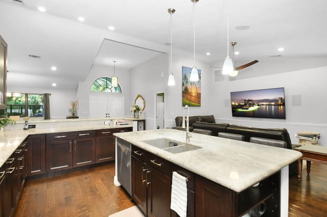 1225 SW Magnolia Bluff Drive, sold in ZIP 34990, Palm City, FL
