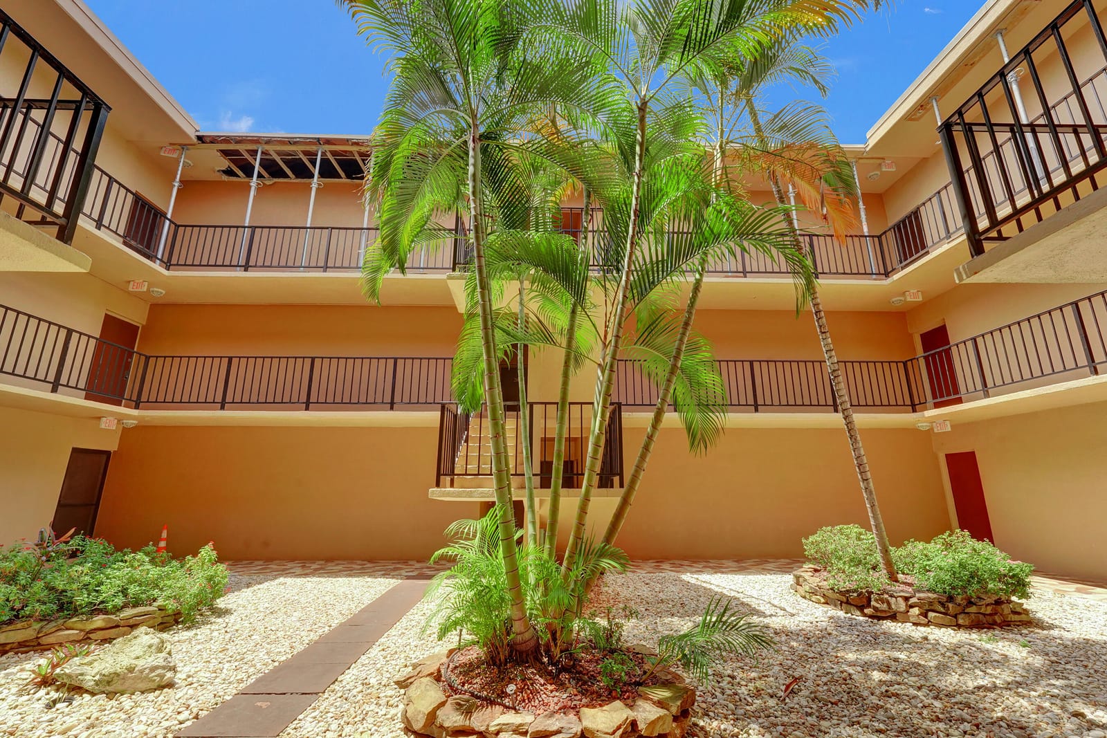 4000 N HILLS Drive 35, Hollywood, FL 33021 photo 12