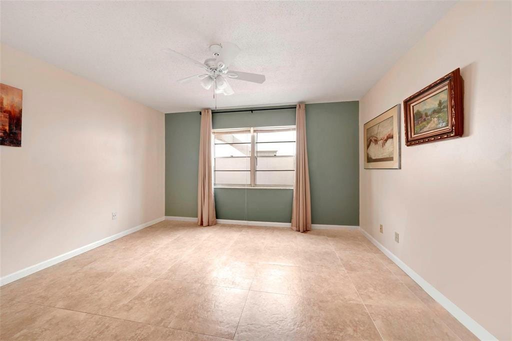 7500 NW 30th Place 402, Sunrise, FL 33313 photo 8