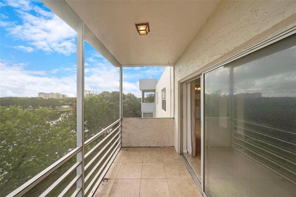 7500 NW 30th Place 402, Sunrise, FL 33313 photo 10